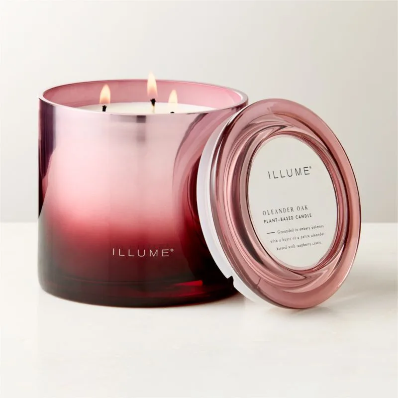 ILLUME Oleander Oak Scented Candle